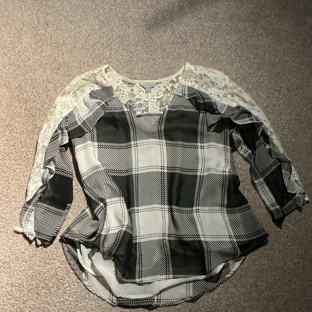 Belle Sky Black and White Cuffed Sleeve Blouse